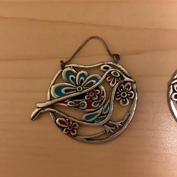 Lucky Brand earrings - Picture 2 of 2